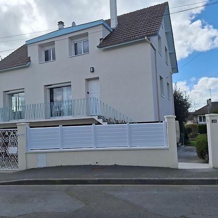 La Fleur Du Soleil Bed & Breakfast Трувил сюр Мер Екстериор снимка