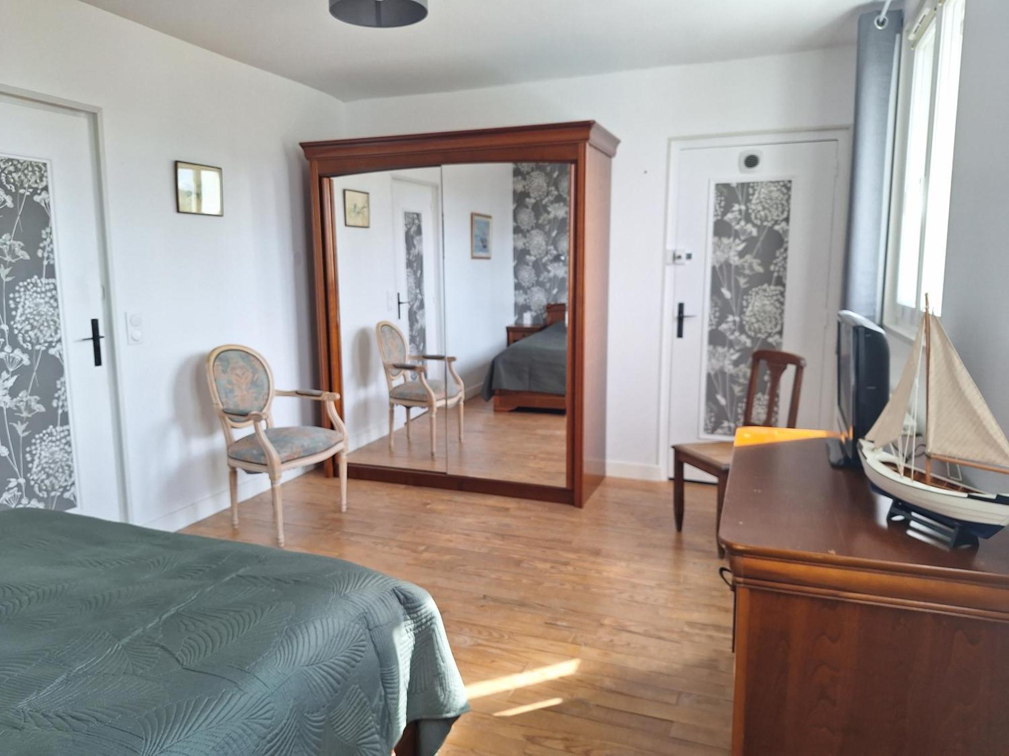 La Fleur Du Soleil Bed & Breakfast Трувил сюр Мер Екстериор снимка