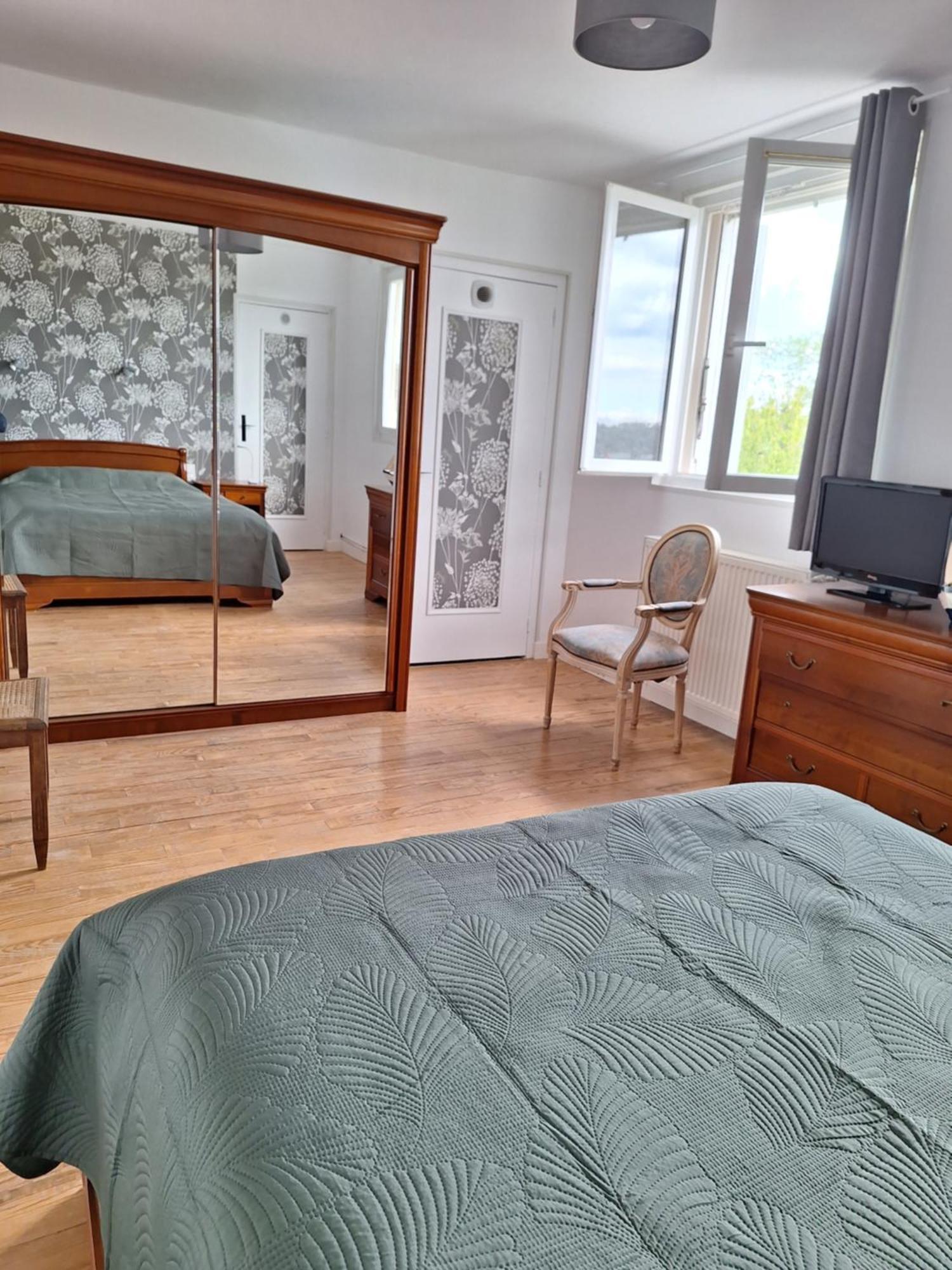 La Fleur Du Soleil Bed & Breakfast Трувил сюр Мер Екстериор снимка